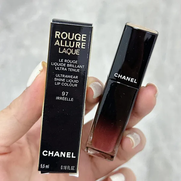 Son Kem Chanel Rouge Allure Laque Ultrawear Shine Liquid Lip Colour 97 Irréelle Màu Cam Đất 5.5ml