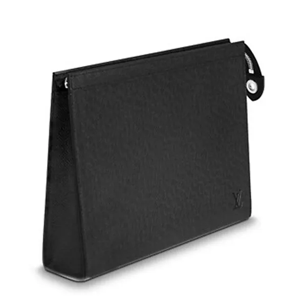 Túi Cầm Tay Nam Louis Vuitton LV Pochette Voyage MM In Taiga Leather Màu Đen - Túi xách - Vua Hàng Hiệu