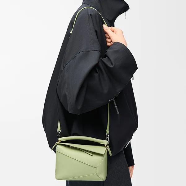 Túi Đeo Chéo Nữ Loewe Mini Puzzle Edge Bag In Classic Calfskin Light Pear Màu Xanh - Túi xách - Vua Hàng Hiệu