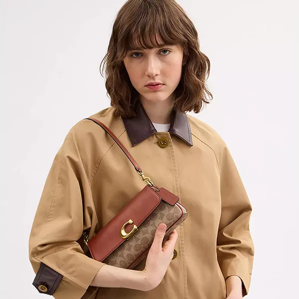 Túi Đeo Vai Nữ Coach Jet Shoulder Bag In Signature Canvas CBA83 Màu Nâu Caramel