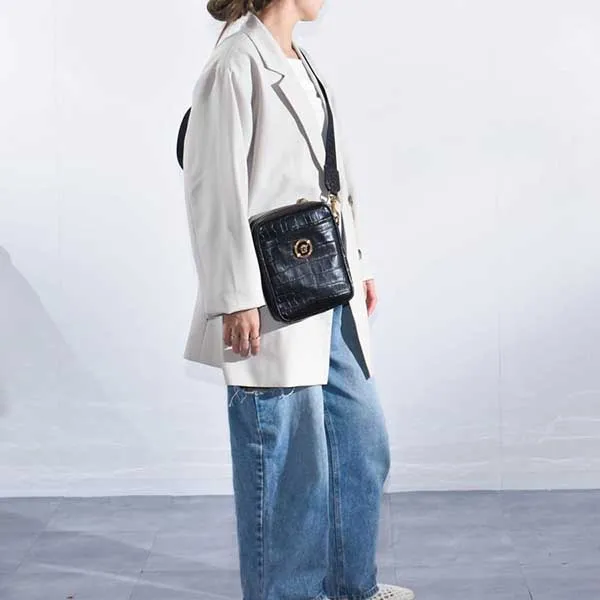 Túi Đeo Vai Versace Shoulder Bag In Crocodile Embossed Pattern 1002885 Màu Đen - Túi xách - Vua Hàng Hiệu