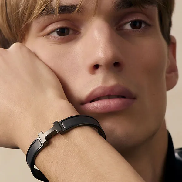 Vòng Đeo Tay Hermès Clic HH So Black Bracelet H703203FK01T5 Màu Đen