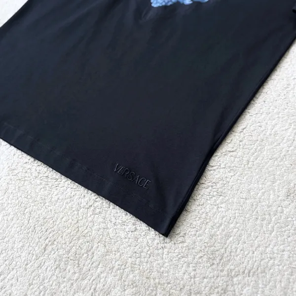 Áo Phông Versace Medusa In Black 1012174 1A10245 5U960 Tshirt Màu Đen Size XS