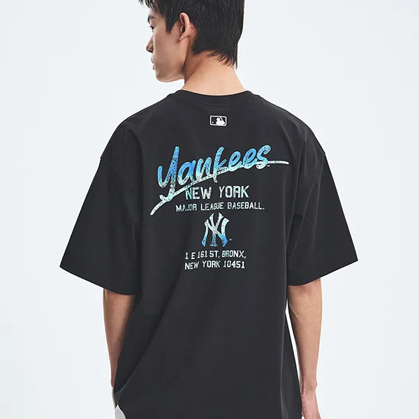Áo Thun MLB Basic Color Letter Megaover Fit T-Shirt New York Yankees 3ATSB0653-50BKS Màu Đen
