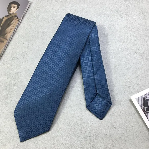 Cà Vạt Hermès Cravate Upside Down Bleu Turquin Màu Xanh Lam