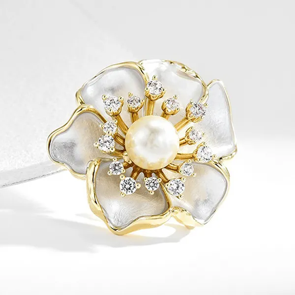 Cài Áo Nữ Meri Delicate Flower BR782 Màu Vàng Bạc