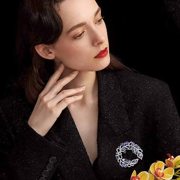 Cài Áo Nữ Meri Purple Dance BR859 Màu Tím Bạc
