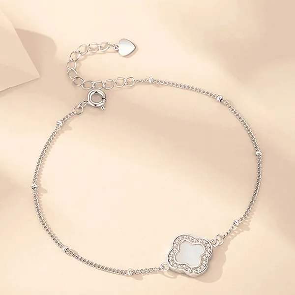 Vòng Đeo Tay Nữ Kya Jewel Wishing Clover KB1 Màu Bạc Trắng