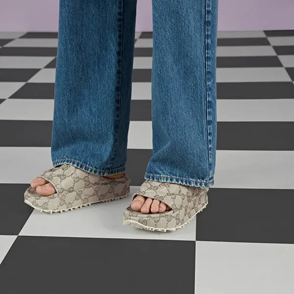 Dép Nam Gucci Interlocking G Slide Monogram 725535-JAAC6-9742 Màu Be Size 42