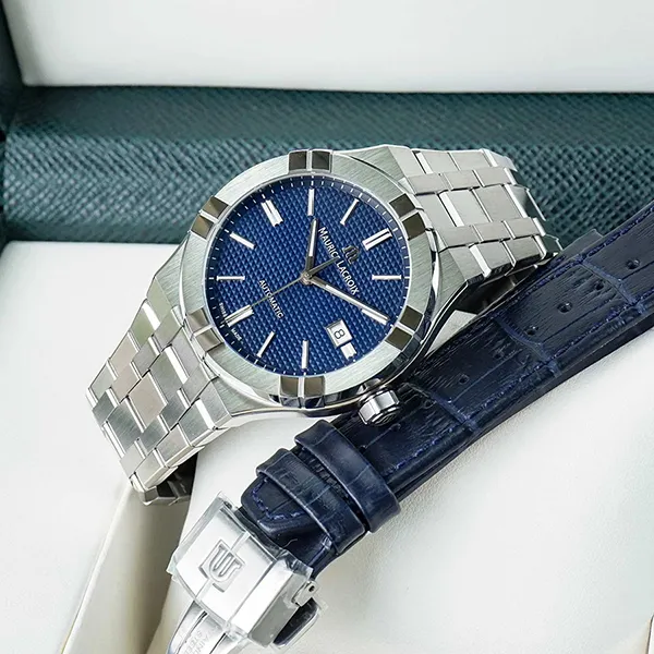 Đồng Hồ Maurice Lacroix Aikon AI6008-SS002-430-2 Màu Bạc Xanh (2 Dây)