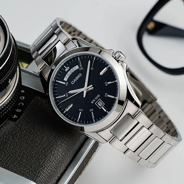 Đồng Hồ Nam Casio Quartz MTP-1370D-1A1VDF Màu Bạc Đen
