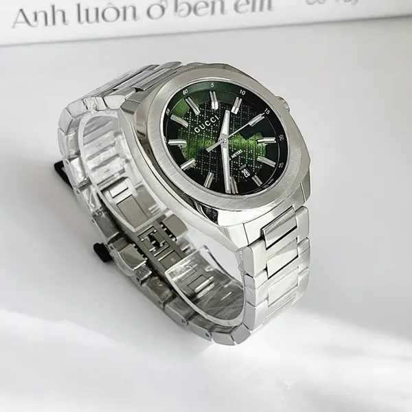 Đồng Hồ Nam Gucci Green Dial Silver Tone Watch YA142313 Màu Bạc Xanh Lá