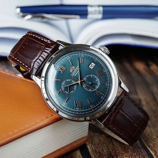 Đồng Hồ Nam Orient Bambino RN-AK0703E Màu Nâu Xanh