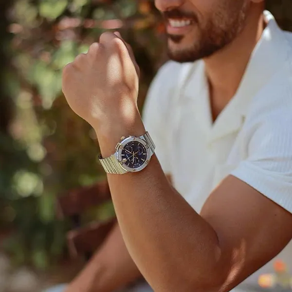 Đồng Hồ Nam Versace Greca Watch 43mm VEZ900221 Màu Xanh Bạc