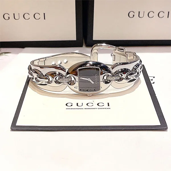 Đồng Hồ Nữ Gucci Marina Chain Ladies Diamond Set Watch YA121503 Màu Bạc - Đen