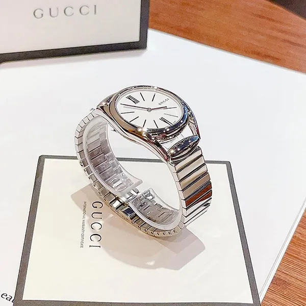 Đồng Hồ Nữ Gucci Quartz YA129505 U-Play 29mm Màu Bạc Trắng
