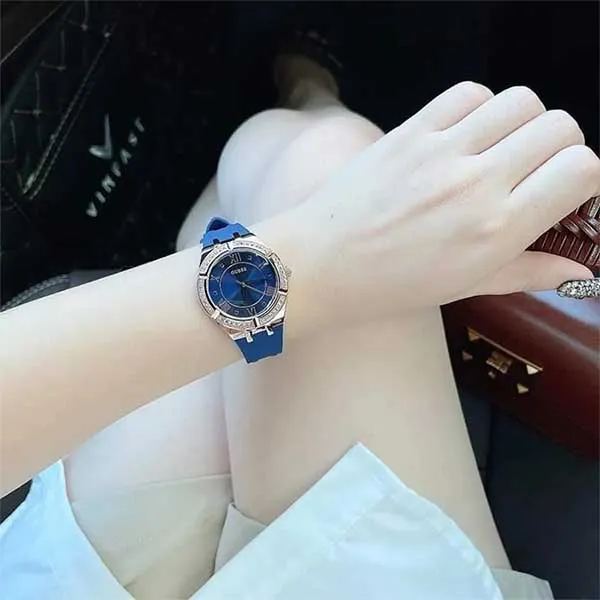 Đồng Hồ Nữ Guess Quartz Gold Tone GW0034L4 Màu Vàng - Xanh