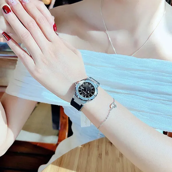 Đồng Hồ Nữ Salvatore Ferragamo F80 Black Dial FIG020015 Màu Đen Bạc