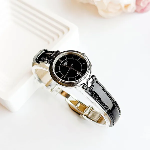 Đồng Hồ Nữ Tissot Quartz T094.210.16.051.00 (T0942101605100) Màu Đen Bạc