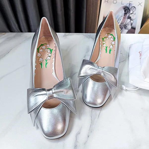 Giày Cao Gót Valentino Garavani Leather Bowow Pumps Metallic Finish In Silver Màu Bạc Size 38 - Giày - Vua Hàng Hiệu