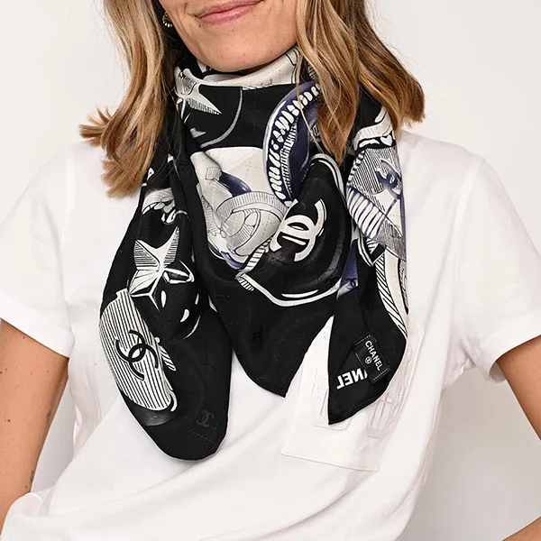 Khăn Chanel Silk Black Monogram Printed Scarf Màu Đen