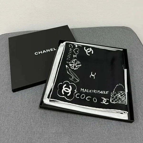 Khăn Chanel Silk Neckerchief Màu Đen