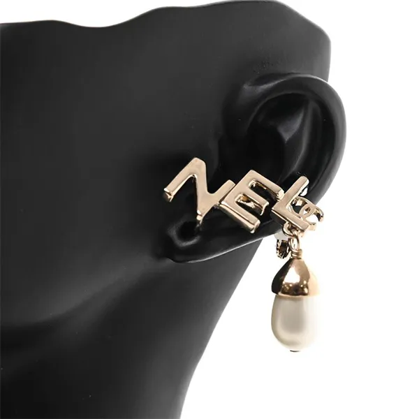 Khuyên Tai Nữ Chanel Boucles D'oreilles Laiton Doré Earrings Màu Vàng Gold