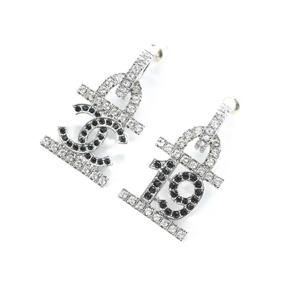 Khuyên Tai Nữ Chanel Crystal 19 CC Tone 22A Earrings Màu Bạc