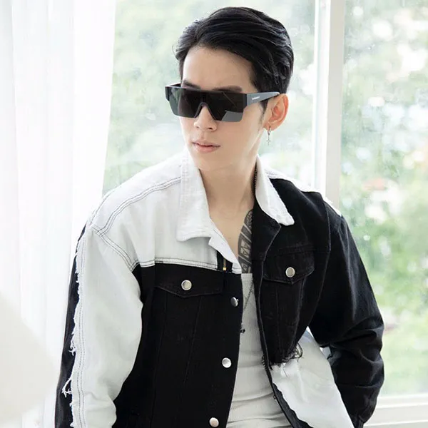 Kính Mát Nam Burberry Glasses 04 Màu Đen