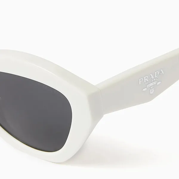 Kính Mát Nữ Prada Butterfly Sunglasses Màu Trắng