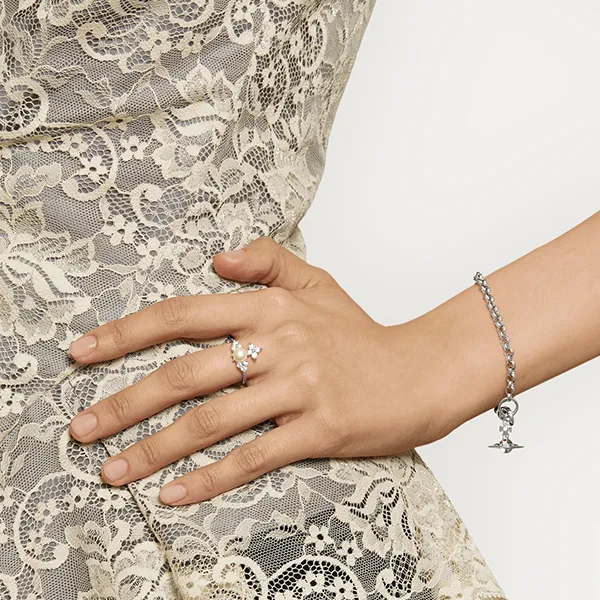 Nhẫn Nữ Vivienne Westwood Feodora Ring Màu Bạc