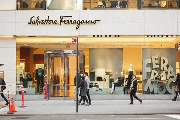 Đồng Hồ Nữ Salvatore Ferragamo Quartz Gold Tone SFMJ00222 Màu Hồng Bạc