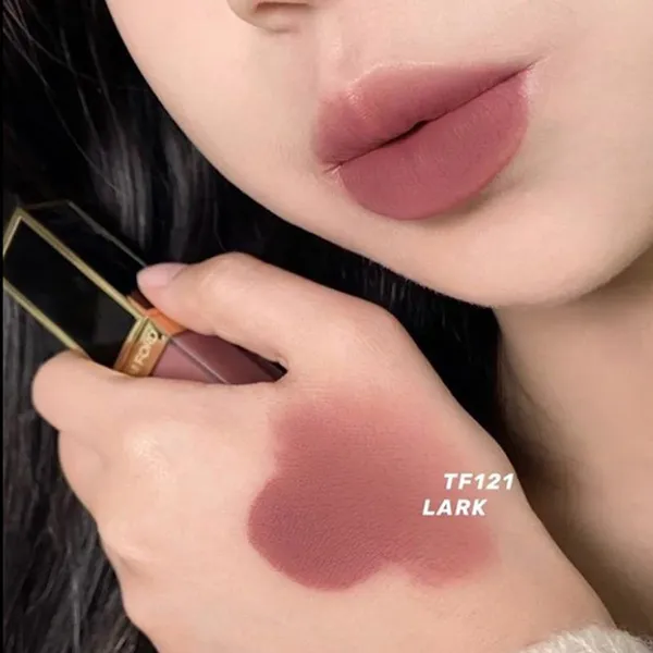 Son Kem Tom Ford Liquid Lip Luxe Matte Màu 121 Lark Hồng Đất