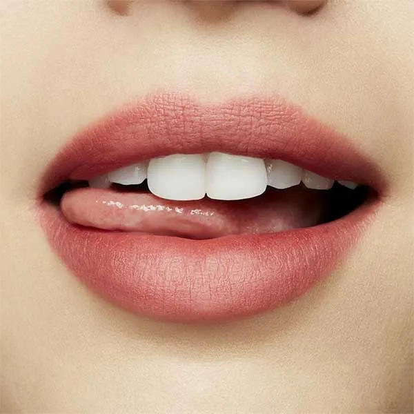 Son Lì Mac Powder Kiss Lipstick 930 Brickthrough Màu Hồng Đất