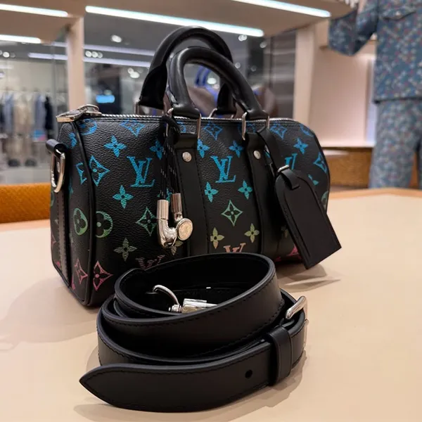 Túi Xách Tay Louis Vuitton LV Speedy 25 Bag M13935 Màu Đen Họa Tiết