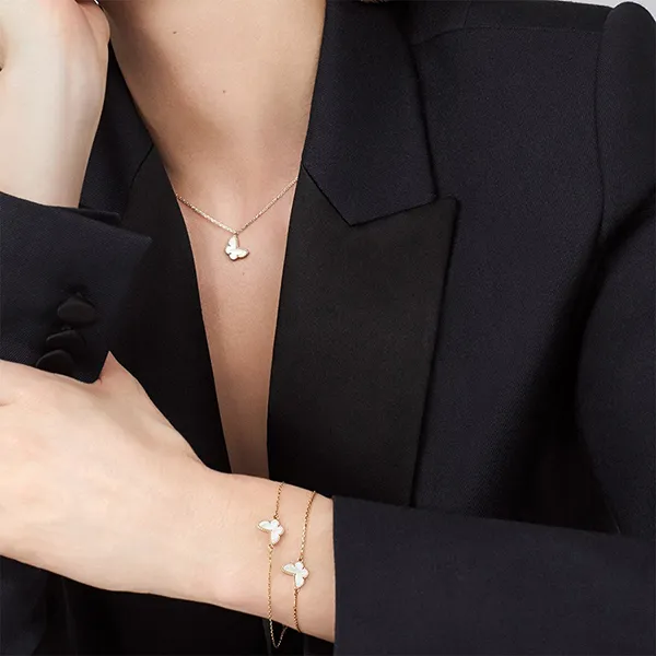 Vòng Đeo Tay Nữ Van Cleef & Arpels VCARF69000 Sweet Butterflies Bracelet Màu Vàng Gold