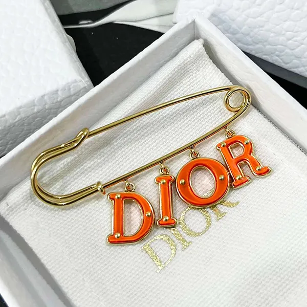 Cài Áo Nữ Dior Logo Brooch V0930DVOPL_D372 Màu Vàng/Cam Size S - Phụ kiện - Vua Hàng Hiệu