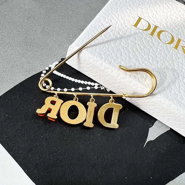 Cài Áo Nữ Dior Logo Brooch V0930DVOPL_D372 Màu Vàng/Cam Size S - Phụ kiện - Vua Hàng Hiệu