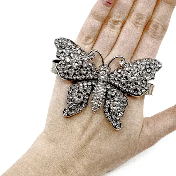 Cài Áo Nữ Gucci Rhinestone Butterfly Palm Cuff Màu Bạc Trắng