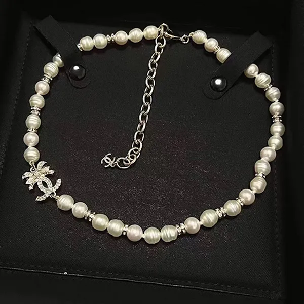 Dây Chuyền Nữ Chanel CC Necklace Choker Màu Trắng - Trang sức - Vua Hàng Hiệu