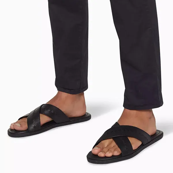 Dép Bottega Veneta Plage Crossover Woven Leather Sandals Màu Đen Size 42 - Dép - Vua Hàng Hiệu