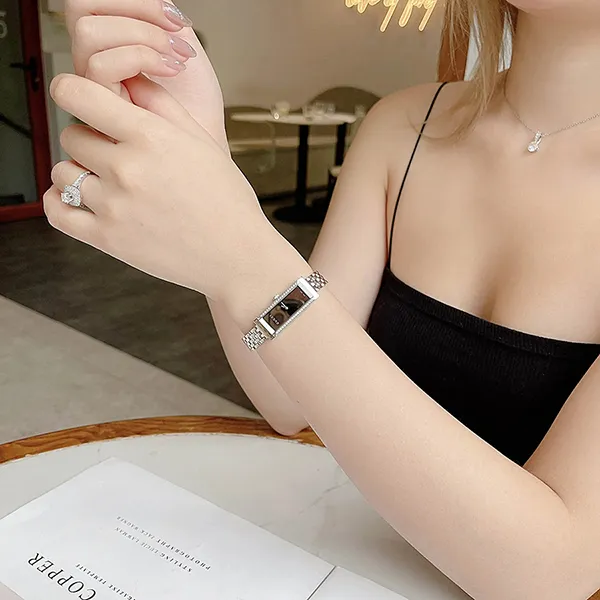 Đồng Hồ Nữ Gucci G-FRAME YA127508 Màu Bạc