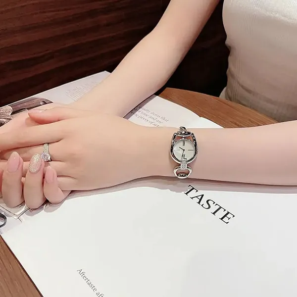 Đồng Hồ Nữ Gucci YA139504 Horsebit Collection Diamond Màu Bạc - Đồng hồ - Vua Hàng Hiệu
