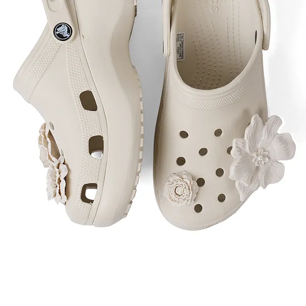 Giày Nữ Crocs Classic Platform Bouquet Woman Sandal Almond Tint, Lightweight Flexible 360-degree Comfort Màu Kem Size 35 - Giày - Vua Hàng Hiệu