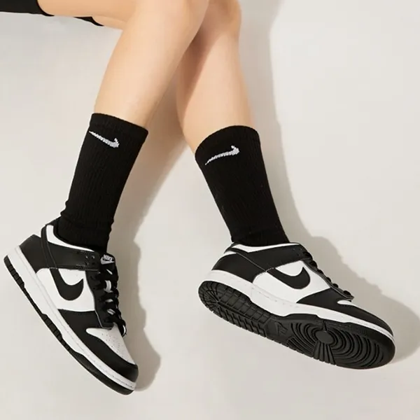 Giày Thể Thao Nike Dunk Low Retro CW1590-100 Màu Đen/Trắng Size 35.5
