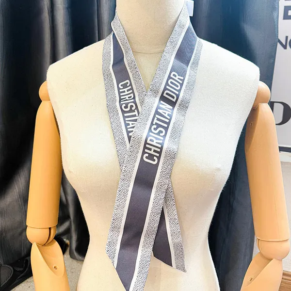 Khăn Nữ Dior Toile De Jouy Sauvage Mitzah Scarf Silk Màu Xanh Họa Tiết - Thời trang - Vua Hàng Hiệu