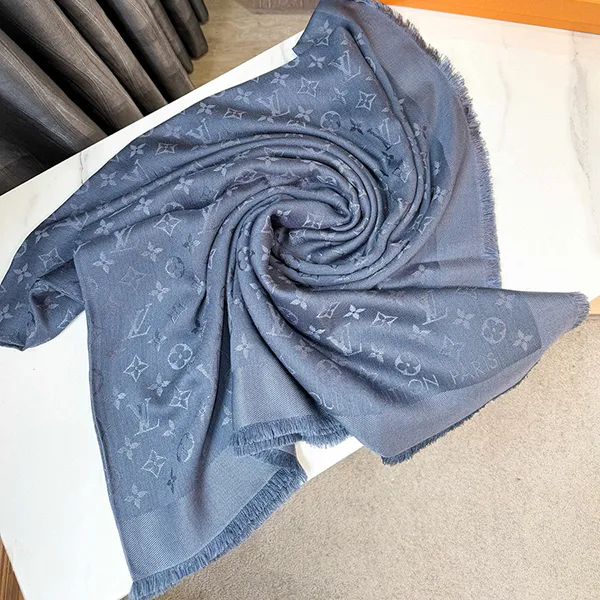 Khăn Quàng Cổ Nữ Louis Vuitton LV Monogram Classic Scarf M76876 Carbon Black Màu Xám Đen - Thời trang - Vua Hàng Hiệu