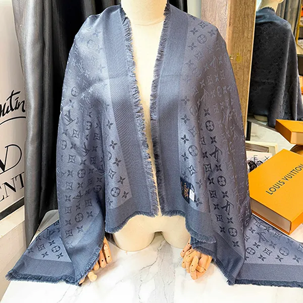 Khăn Quàng Cổ Nữ Louis Vuitton LV Monogram Classic Scarf M76876 Carbon Black Màu Xám Đen - Thời trang - Vua Hàng Hiệu