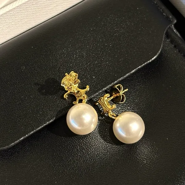 Khuyên Tai Nữ Celine Arc De Triomphe Logo Engraved Round Pearl Earrings Màu Trắng Vàng - Trang sức - Vua Hàng Hiệu