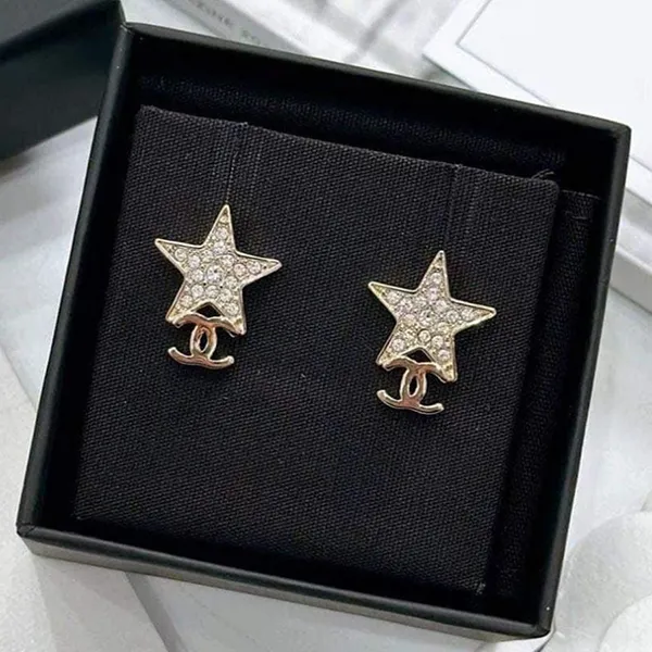 Khuyên Tai Nữ Chanel Crystal And Pale Gold Metal CC Star Earrings Màu Vàng Gold - Trang sức - Vua Hàng Hiệu